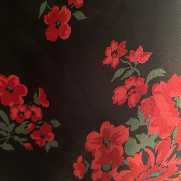 JB by Julie Brown Black and Red Flutter Sleeve Blouse - Picture 6 of 10